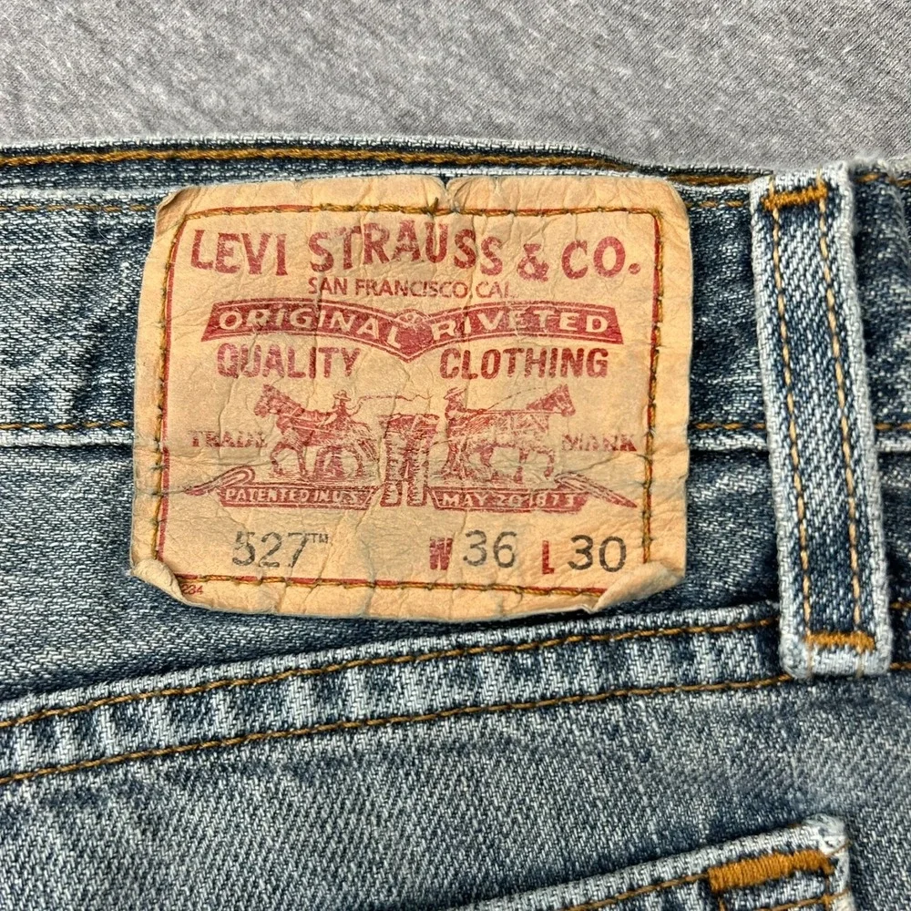 Vtg Levi's 527 Low Bootcut Jeans Mens 36x30 Medium Wash *Wear* Cowboy Western